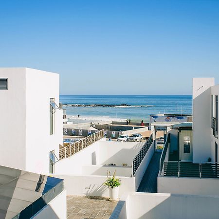 Eden On The Bay Hotel Bloubergstrand Exterior photo