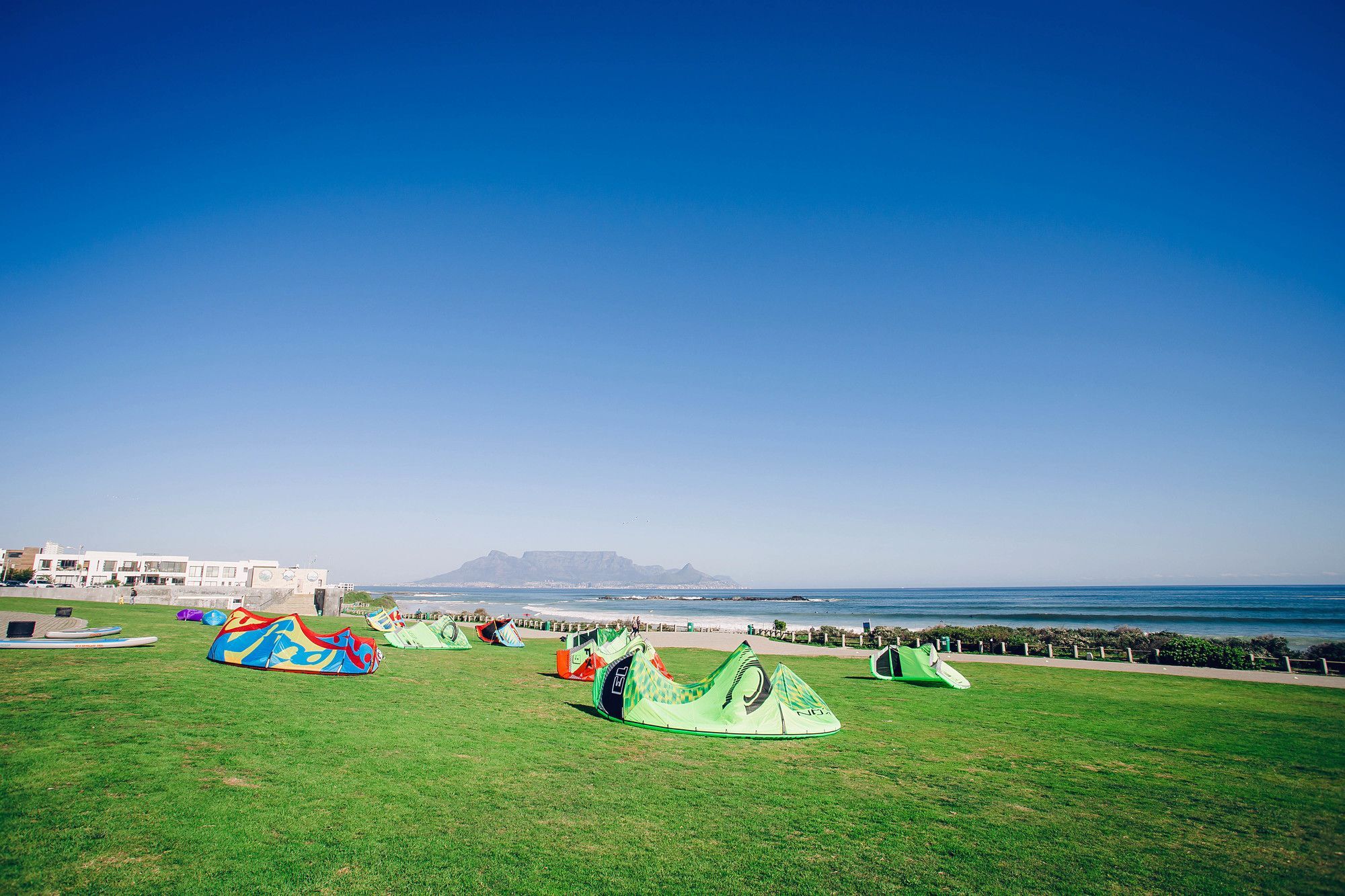 Eden On The Bay Hotel Bloubergstrand Exterior photo